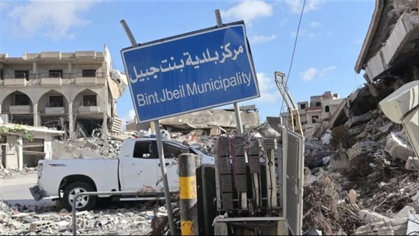 إشتباكات عنيفة في بنت جبيل تكبد فيها الجيش الإسرائيلي خسائر كبيرة إشتباكات عنيفة في بنت جبيل تكبد فيها الجيش الإسرائيلي خسائر كبيرة