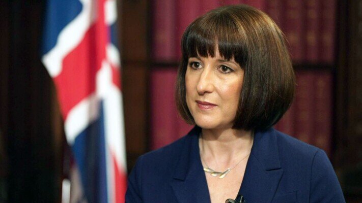 وزيرة الخزانة البريطانية: بدء صراع مع إيران دون وضوح الأهداف ودون معرفة كيفية الخروج منه حماقة