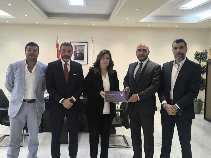 عمر مرجان يزور وزيرة الشباب والرياضة ويبحث معها مشاريع رياضية وتنموية لصيدا والجنوب عمر مرجان يزور وزيرة الشباب والرياضة ويبحث معها مشاريع رياضية وتنموية لصيدا والجنوب